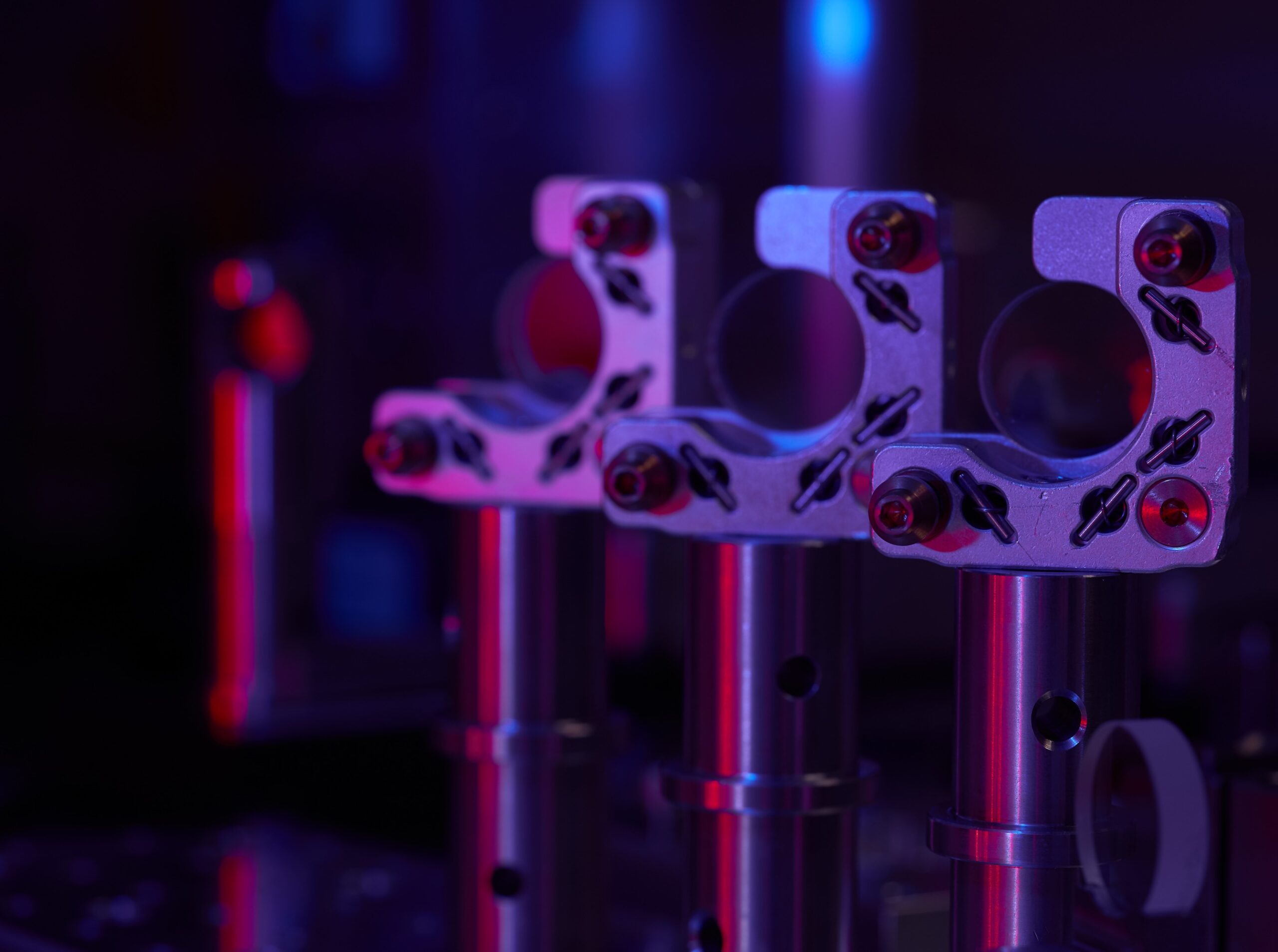 Ultrafast pump-probe spectroscopy High harmonic and XUV generation Attosecond pulse generation Electro-optic sampling Ultra-broadband infrared radiation generation s-SNOM nanoscopy and microscopy OPA pumping