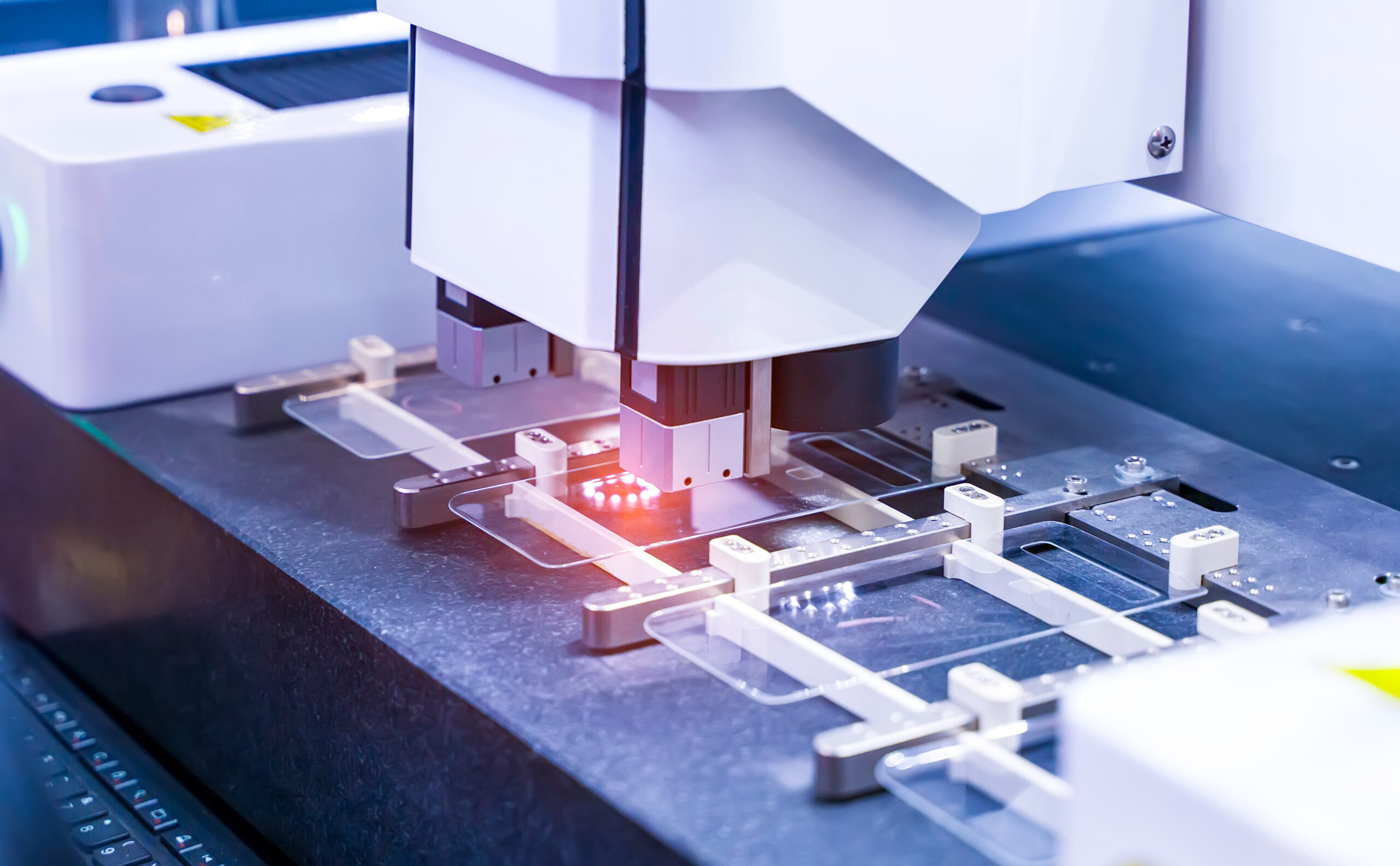 Micro Machining / Nano Structuring / Glass Cutting